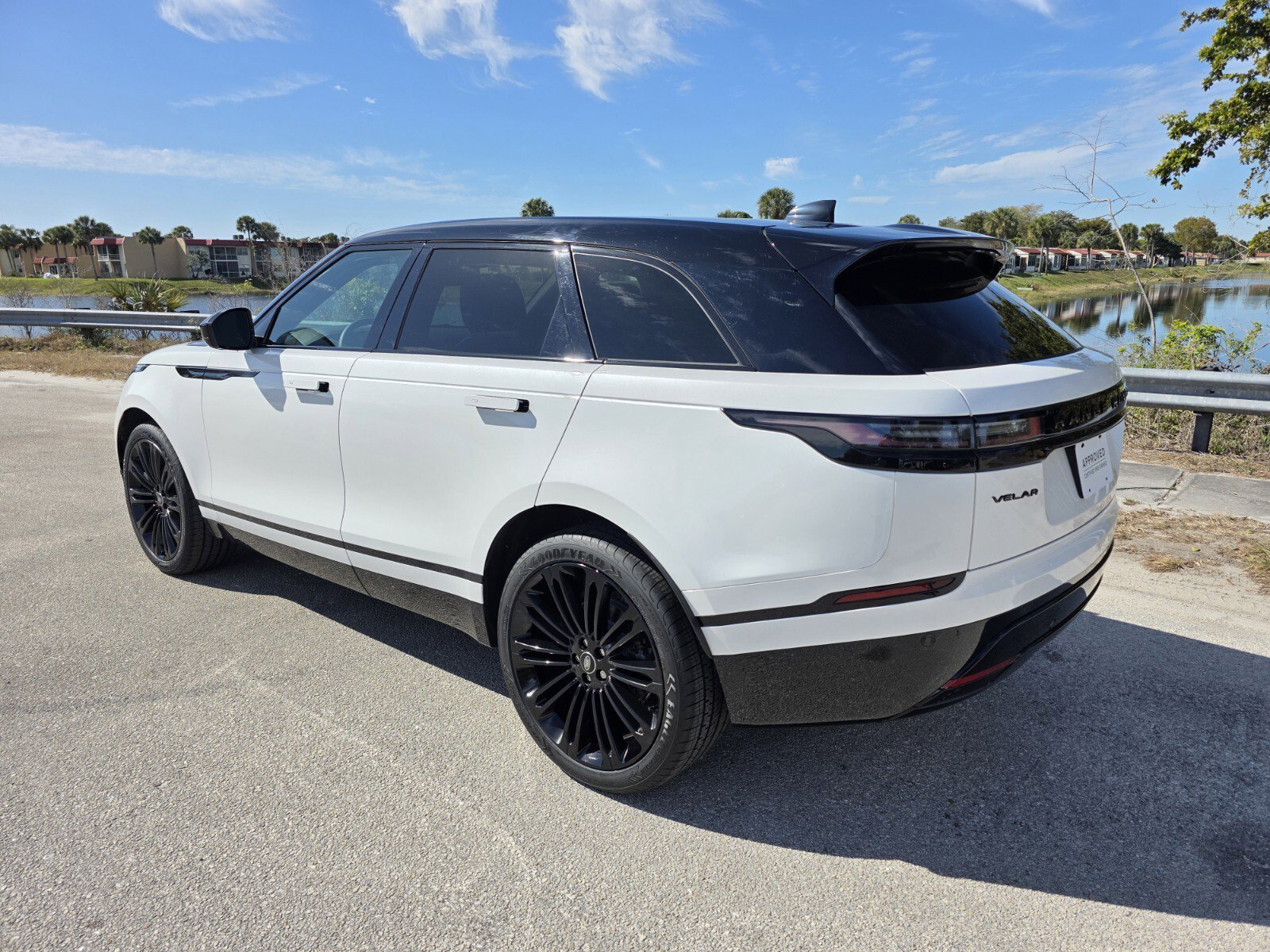 Certified 2024 Land Rover Range Rover Velar Dynamic SE video 2