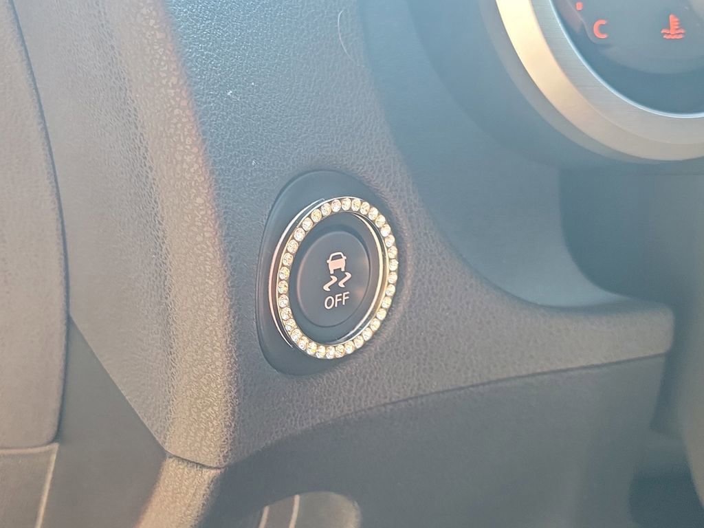 Certified 2019 Nissan 370Z Touring image 18