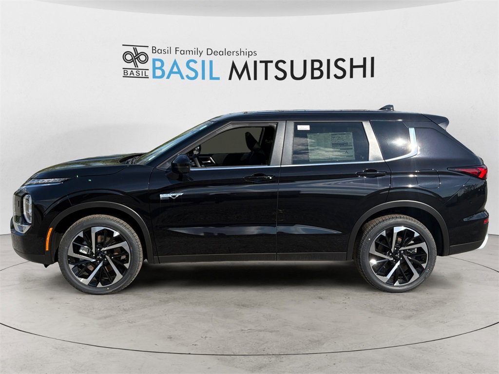 New 2025 Mitsubishi Outlander SE image 2