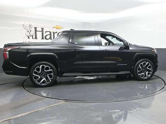 Used 2024 Chevrolet Silverado EV RST AWD/4WD image 36