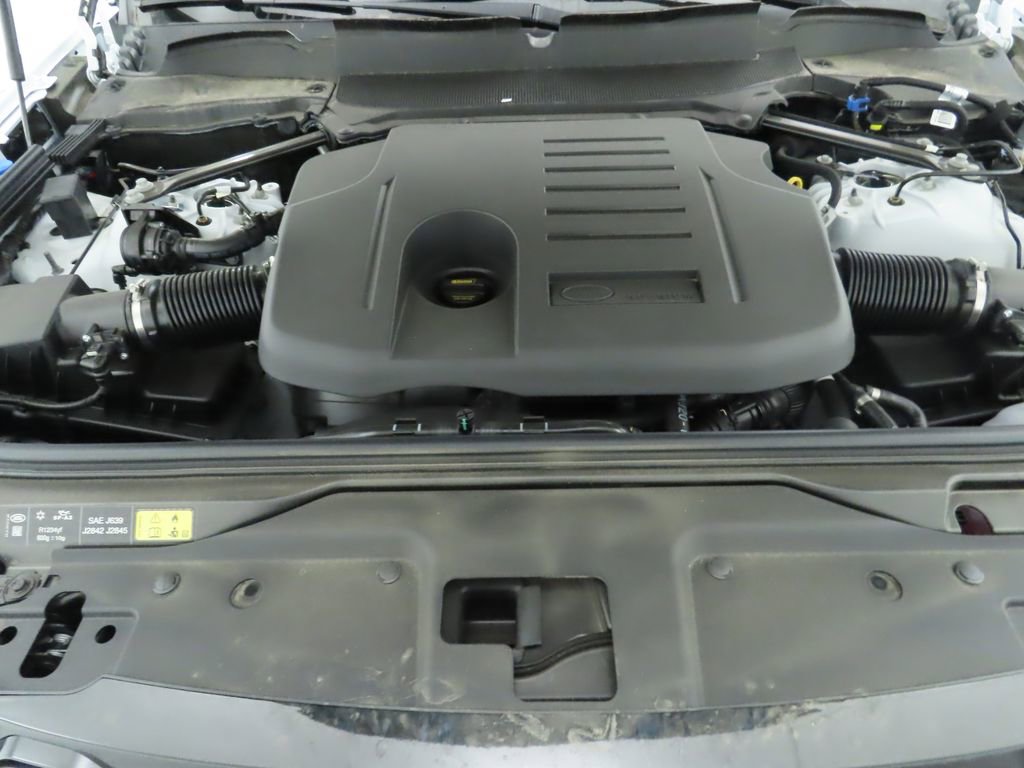 Used 2024 Land Rover Discovery Dynamic SE image 29