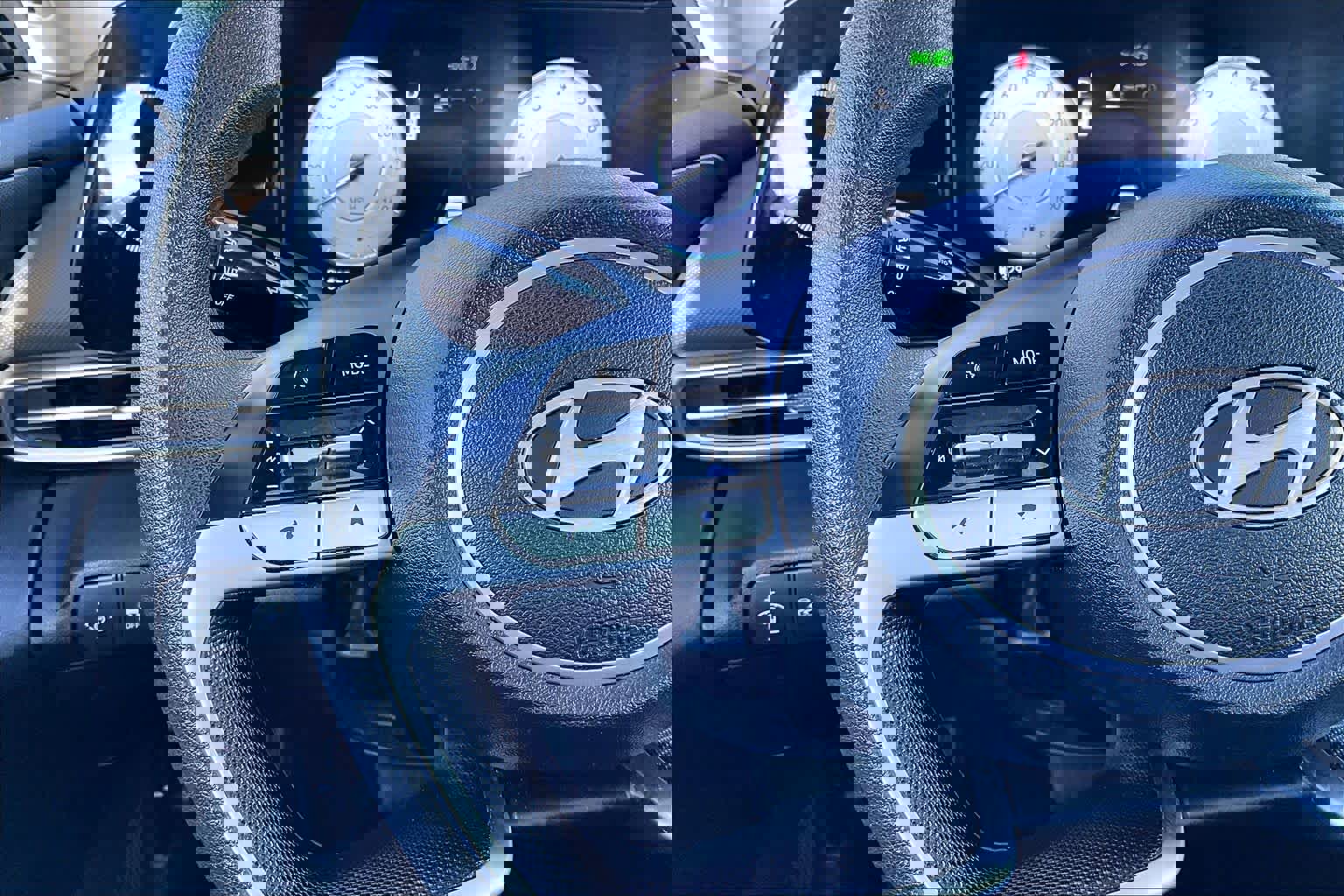 Used 2024 Hyundai Elantra SEL image 21