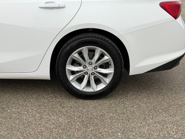 Used 2025 Chevrolet Malibu LT image 9