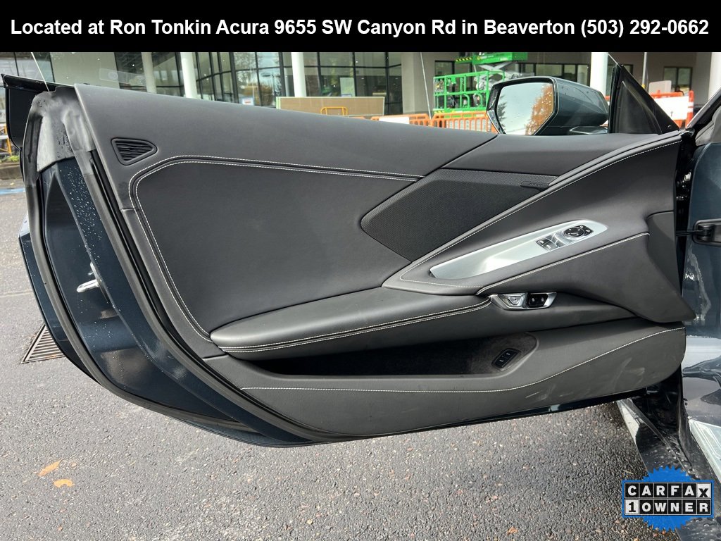 Used 2021 Chevrolet Corvette Stingray Coupe w/ Z51 Performance Package image 11