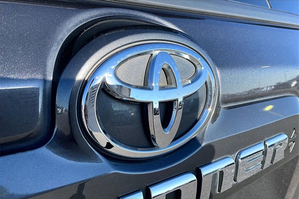 Used 2021 Toyota 4Runner SR5 image 27