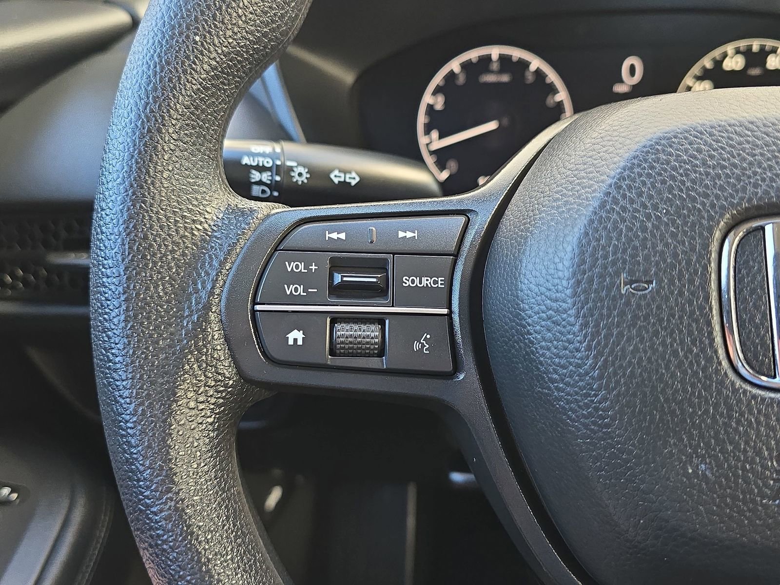 Certified 2023 Honda HR-V LX image 19