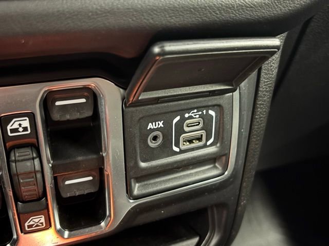 Used 2024 Jeep Wrangler Sahara w/ Safety Group image 30