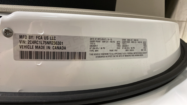 Used 2022 Chrysler Pacifica Touring-L FWD image 29
