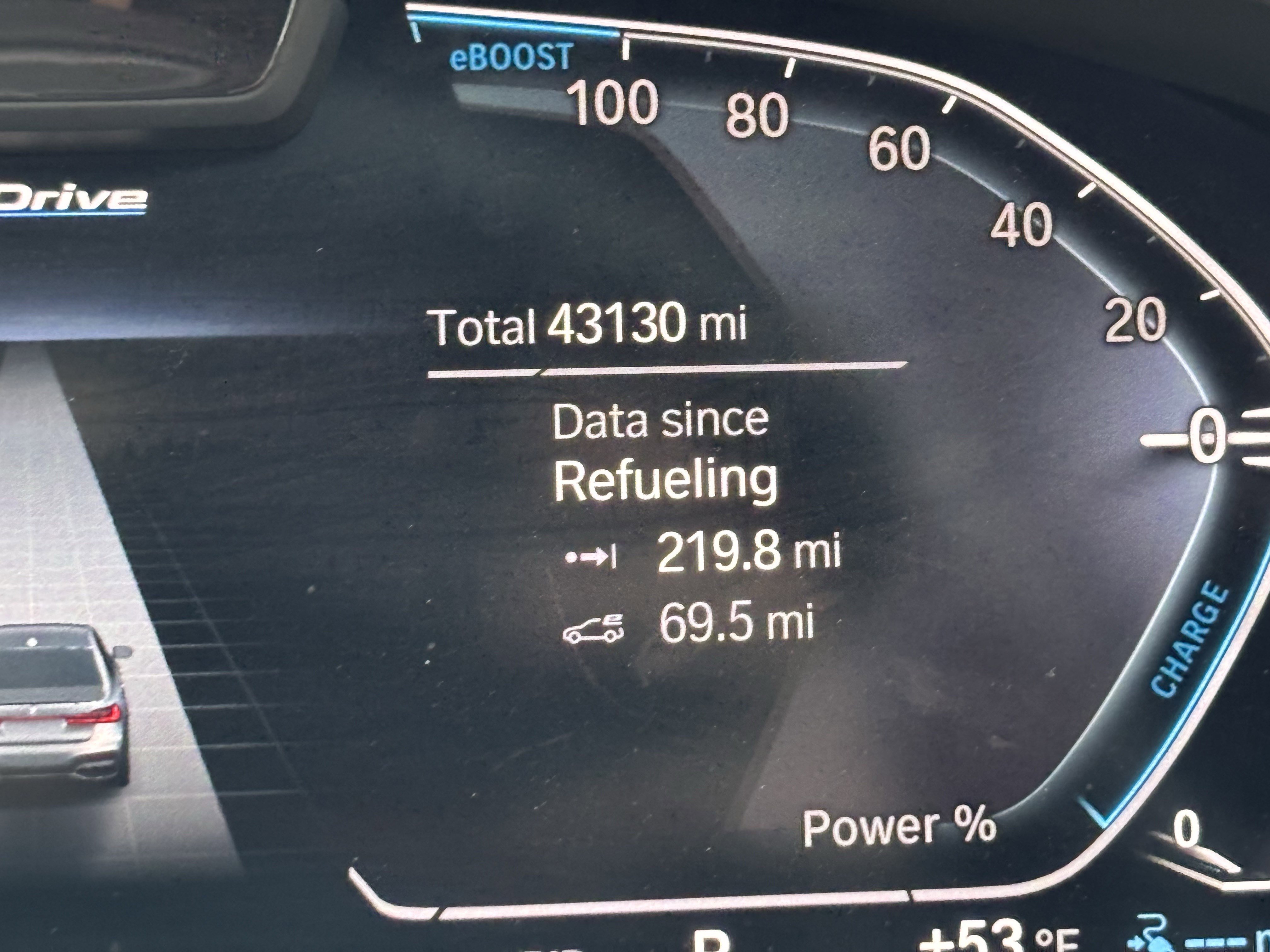 Used 2022 BMW 745e xDrive w/ M Sport Package image 22