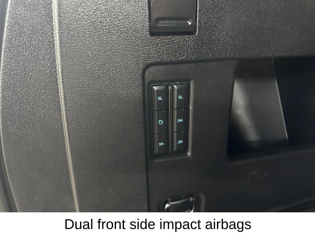 Used 2019 Ford Expedition XLT w/ Equipment Group 202A AWD/4WD image 32