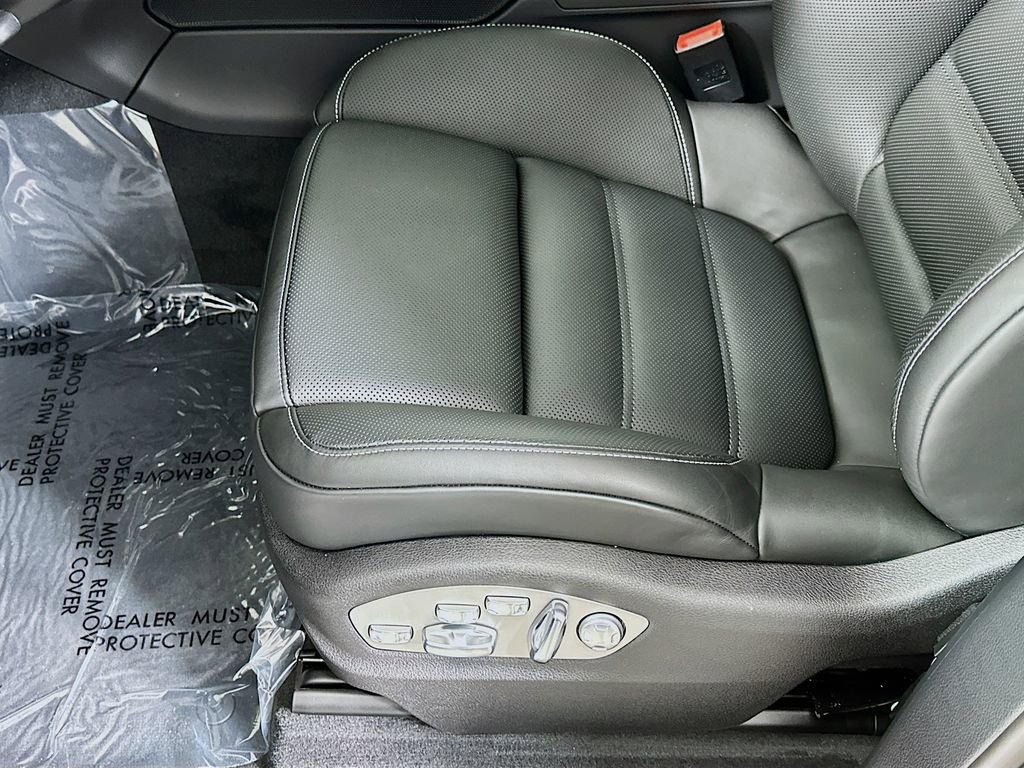 New 2025 Porsche Macan Turbo image 22