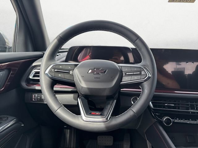 New 2026 Chevrolet Traverse Z71 w/ Driver Confidence Package AWD/4WD image 12