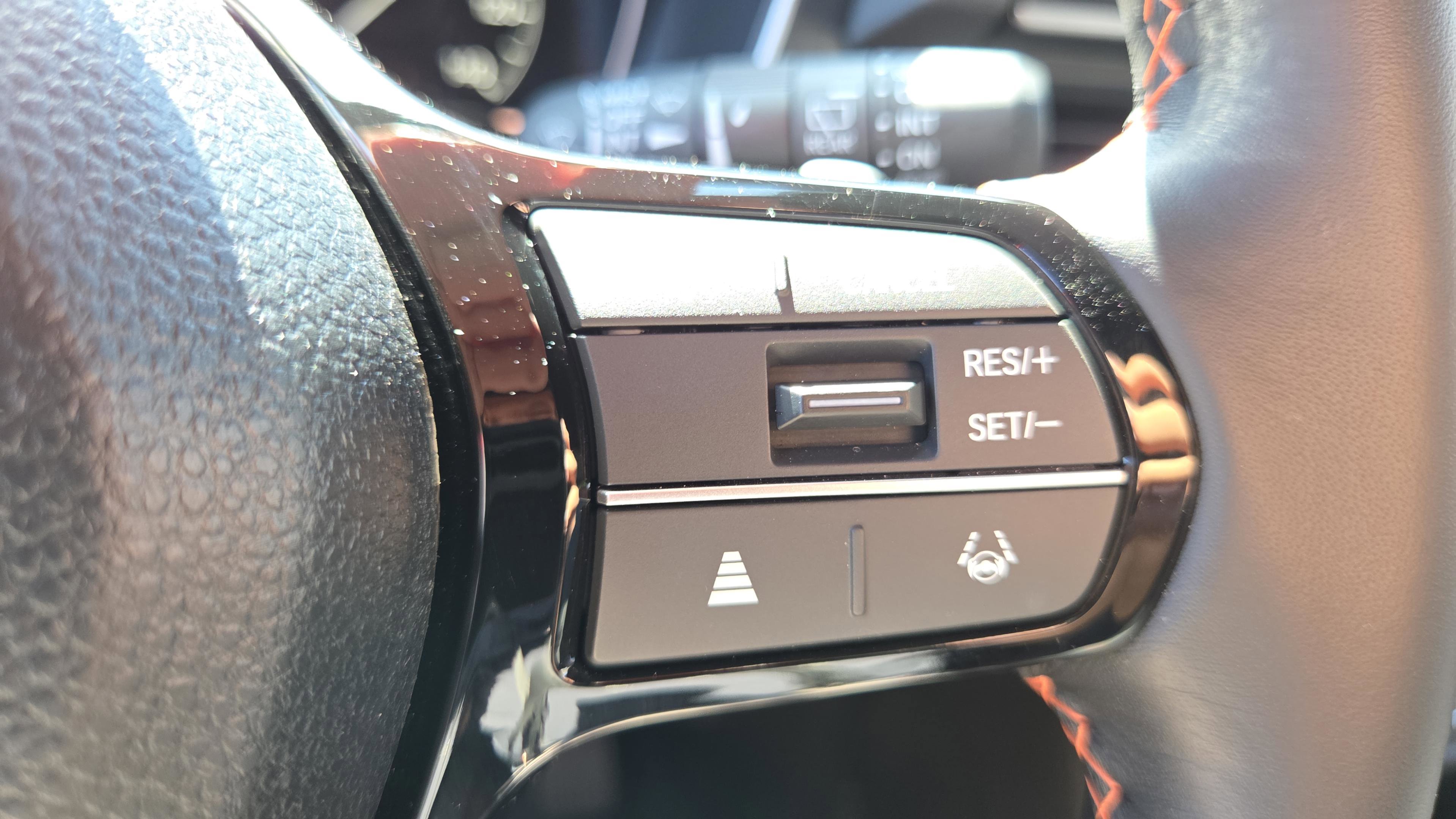 Used 2025 Honda Pilot Sport image 31