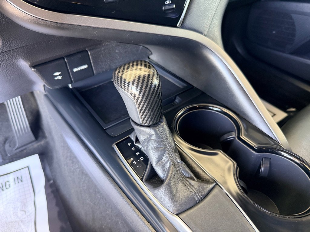Used 2018 Toyota Camry SE FWD image 10
