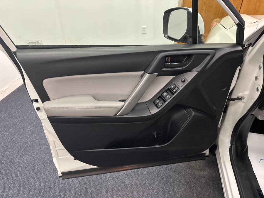 Used 2016 Subaru Forester 2.5i Premium w/ All-Weather Package AWD/4WD image 6