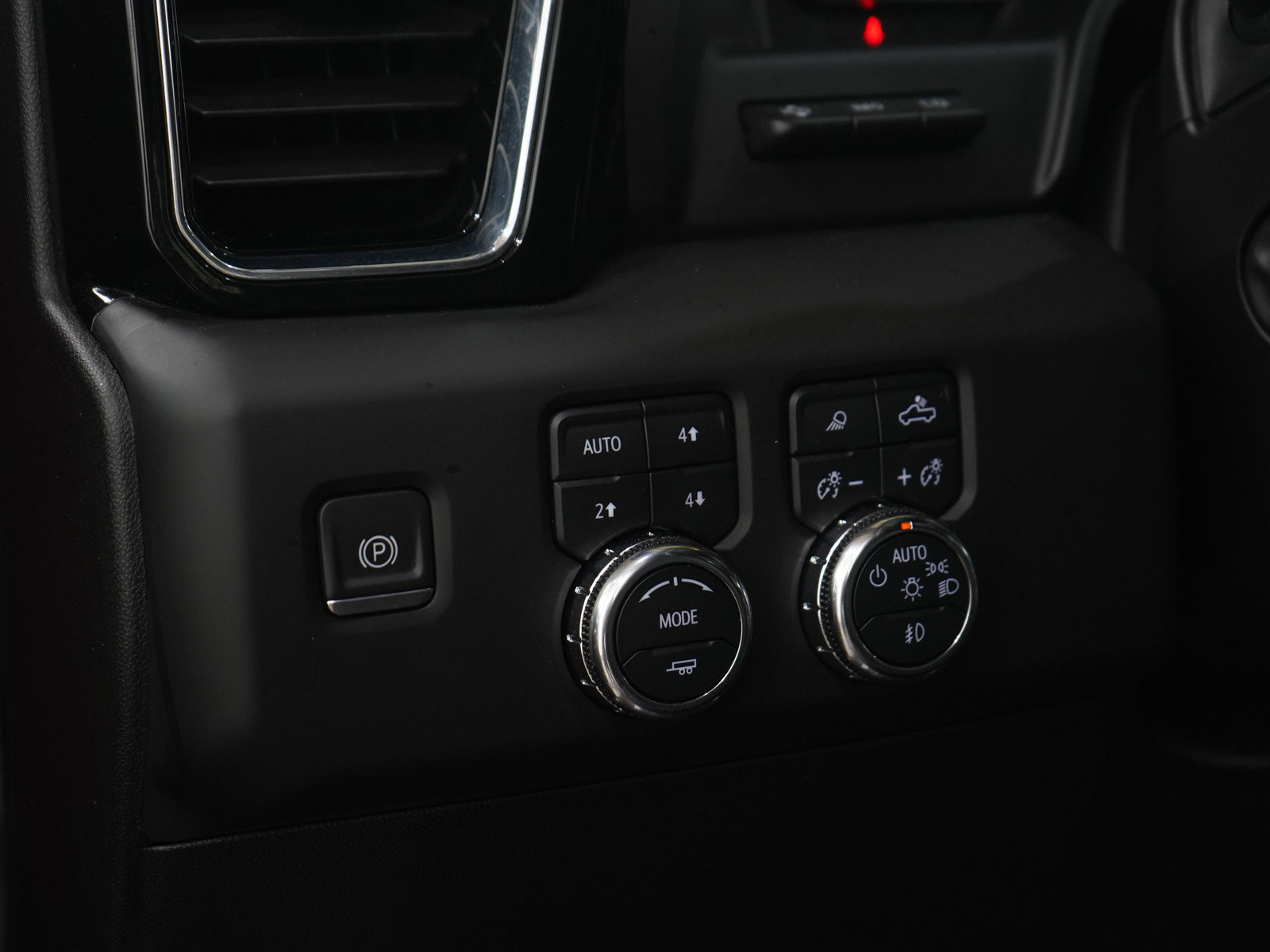 Used 2024 GMC Sierra 1500 Denali w/ Denali Reserve Package AWD/4WD image 29