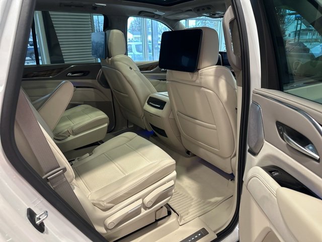 Used 2024 Cadillac Escalade Premium Luxury Platinum image 21