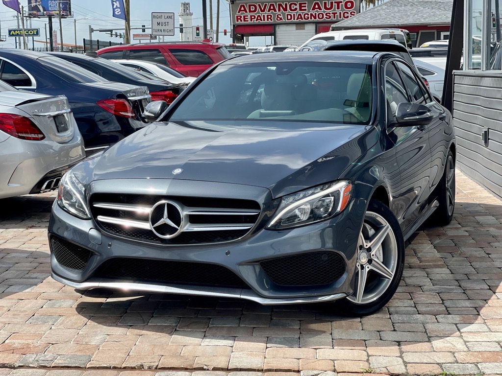 Used 2015 Mercedes-Benz C 400 4MATIC image 41