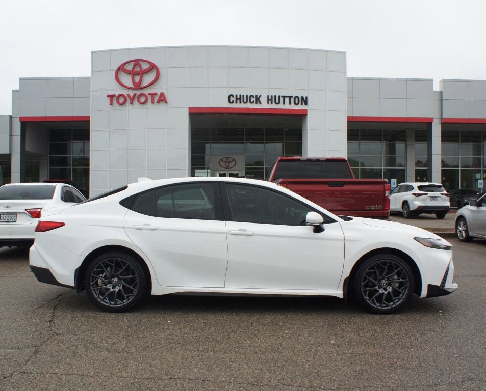 Used 2025 Toyota Camry SE w/ Convenience Package AWD/4WD image 1