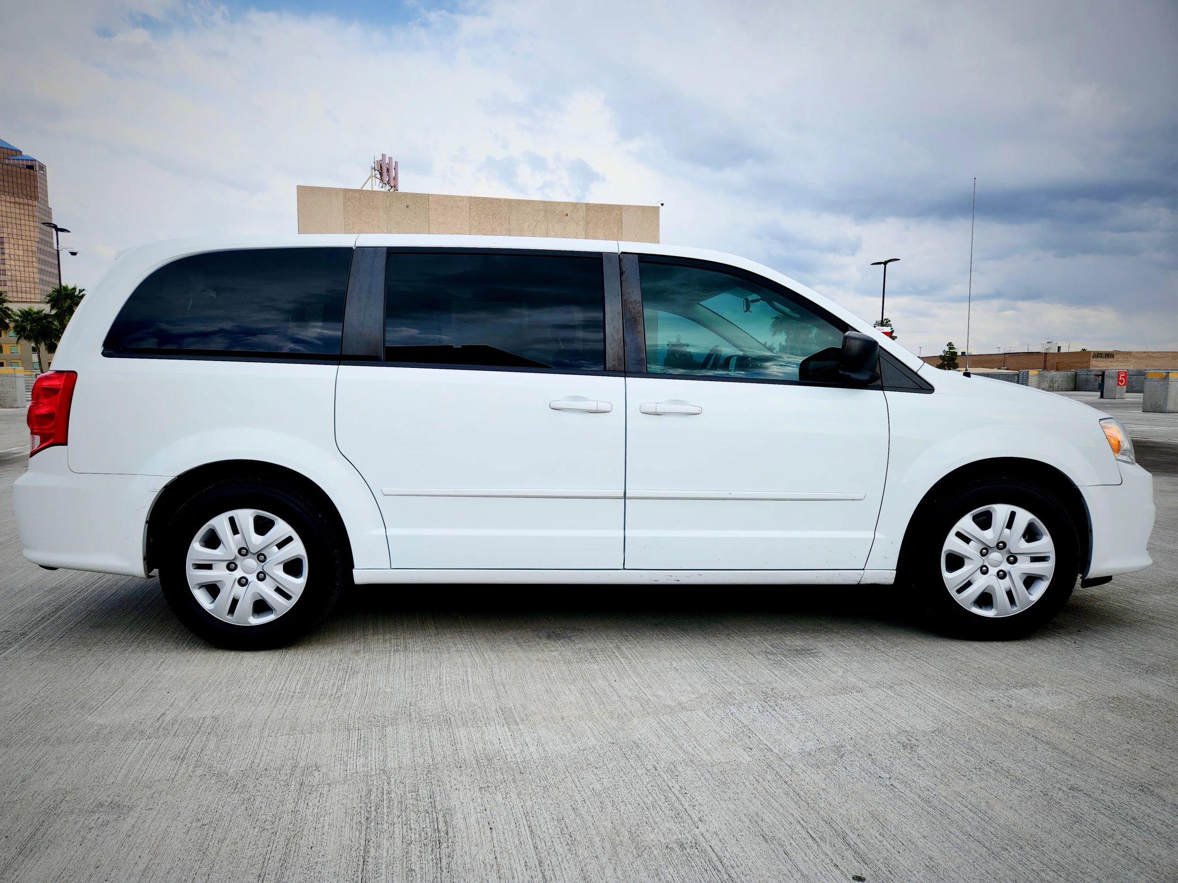 Used 2015 Dodge Grand Caravan SE w/ Quick Order Package 29E SE image 6
