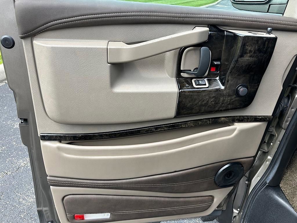 Used 2023 Chevrolet Express 2500 image 11