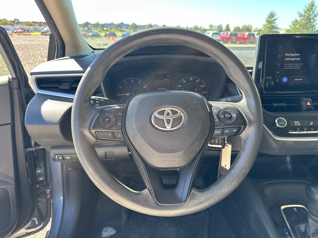 Used 2023 Toyota Corolla LE FWD image 18