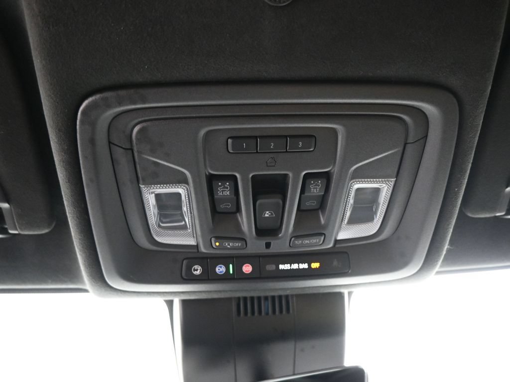 Used 2023 GMC Sierra 1500 Denali Ultimate AWD/4WD image 17