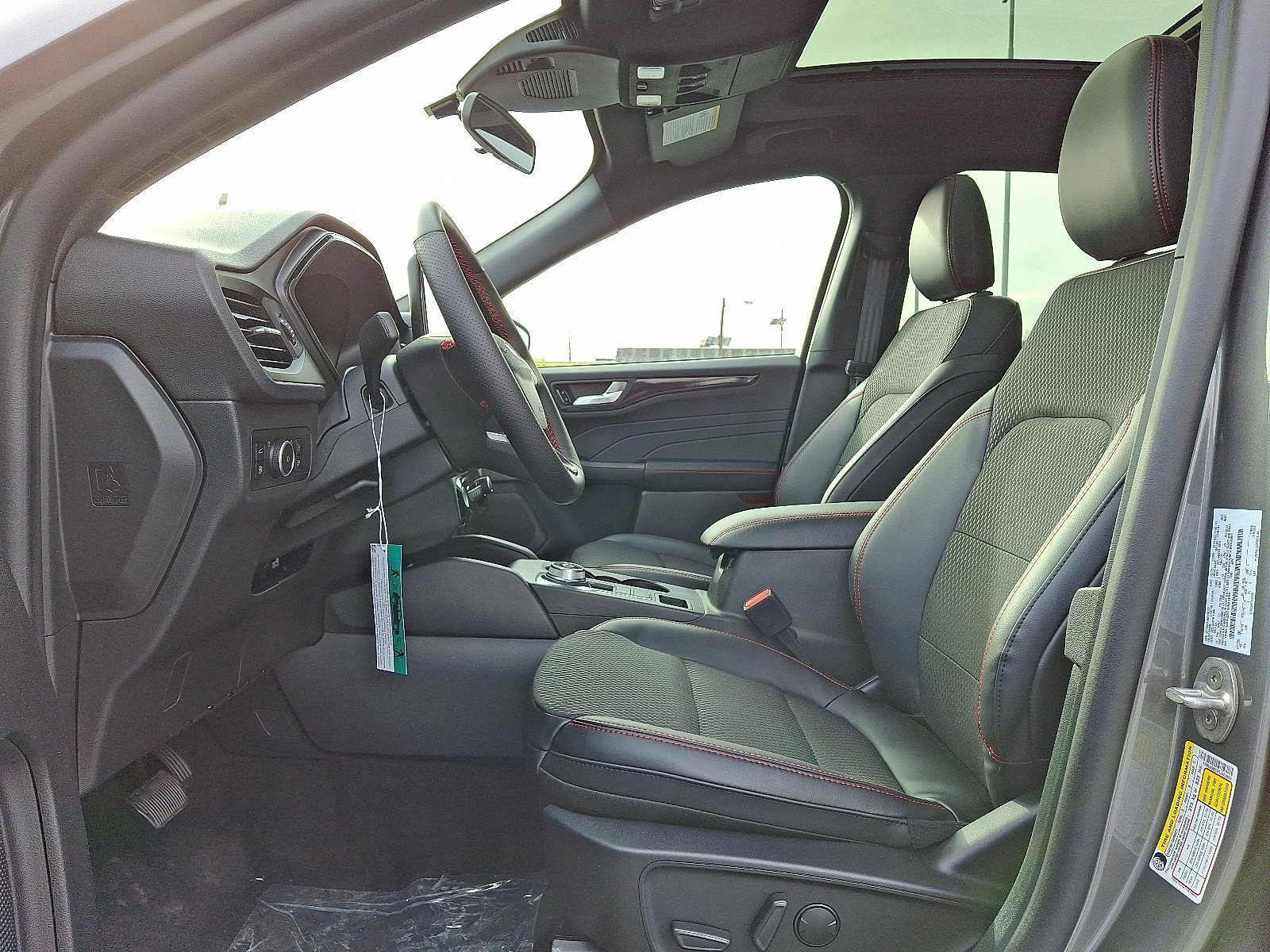 New 2026 Ford Escape ST-Line Select w/ Tech Pack #1 AWD/4WD image 6