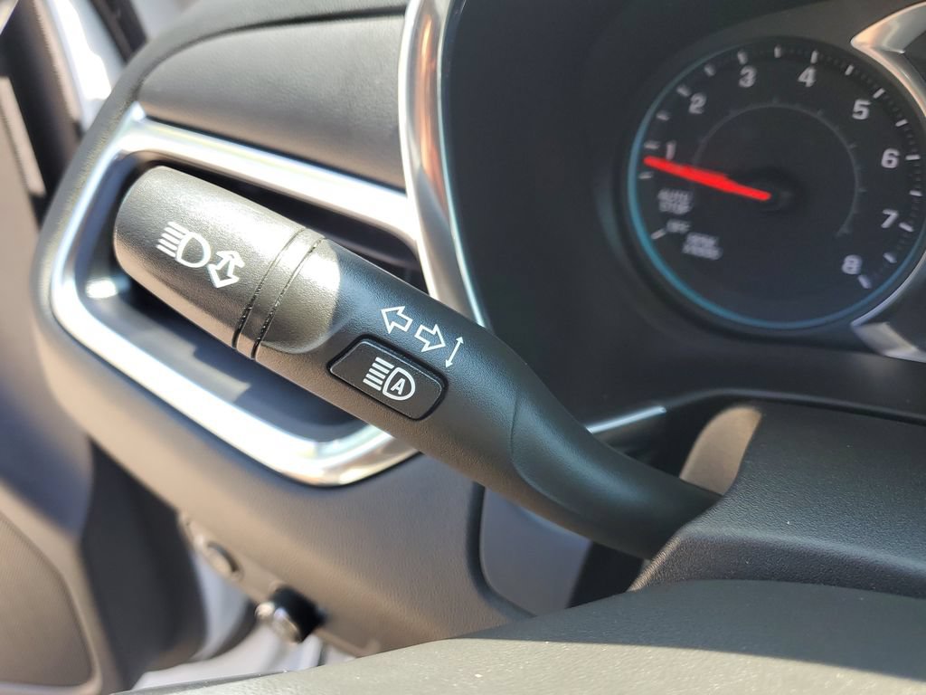 Used 2019 Chevrolet Equinox LT w/ Driver Convenience Package FWD image 14