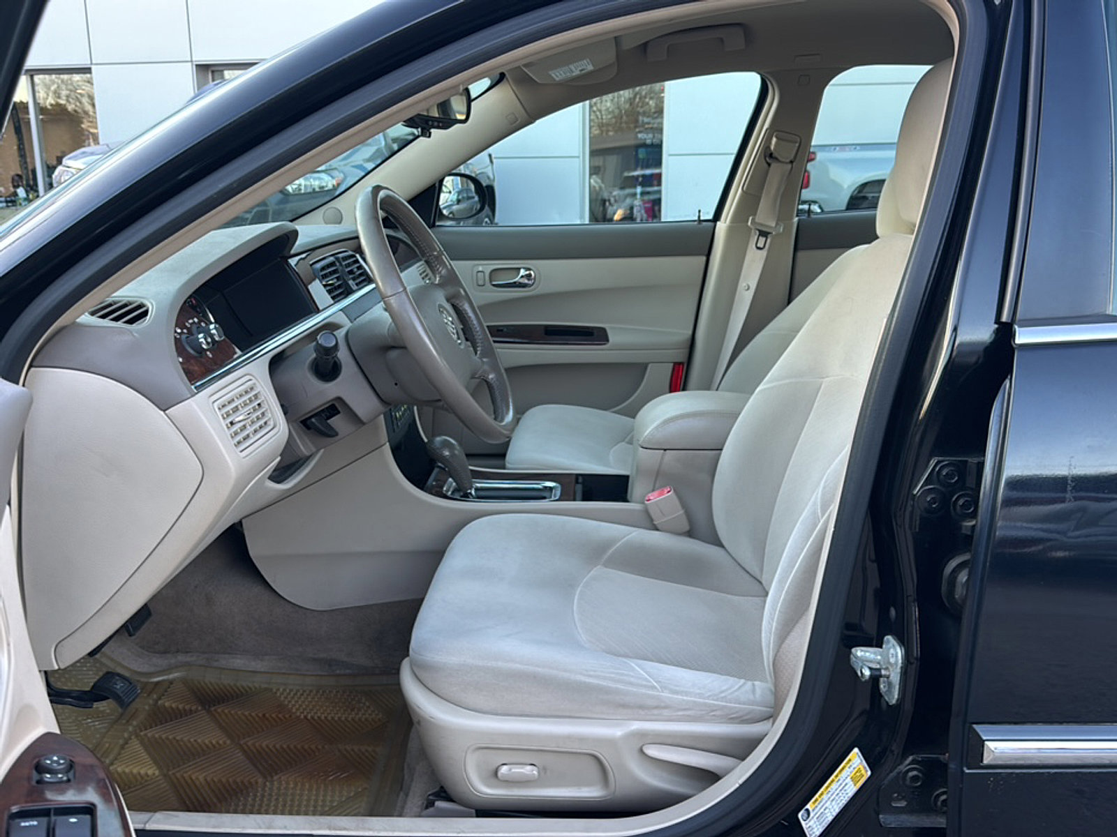 Used 2007 Buick LaCrosse CX w/ Chrome Enhancement Package image 12