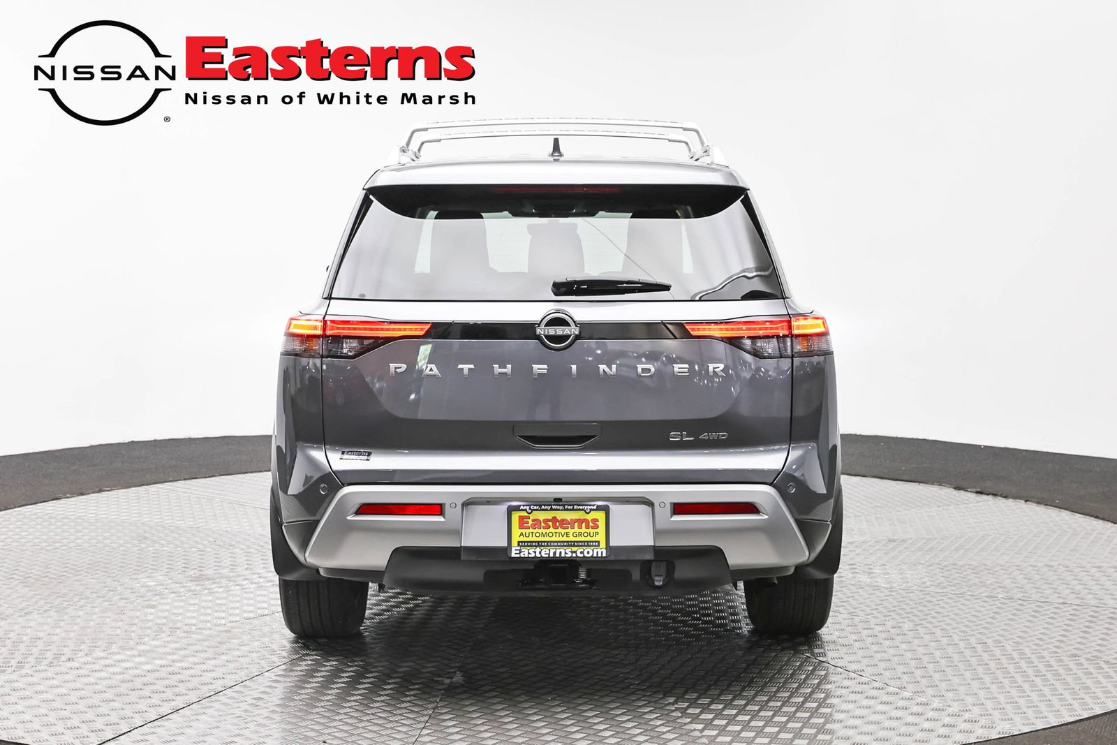 Used 2024 Nissan Pathfinder SL AWD/4WD image 70