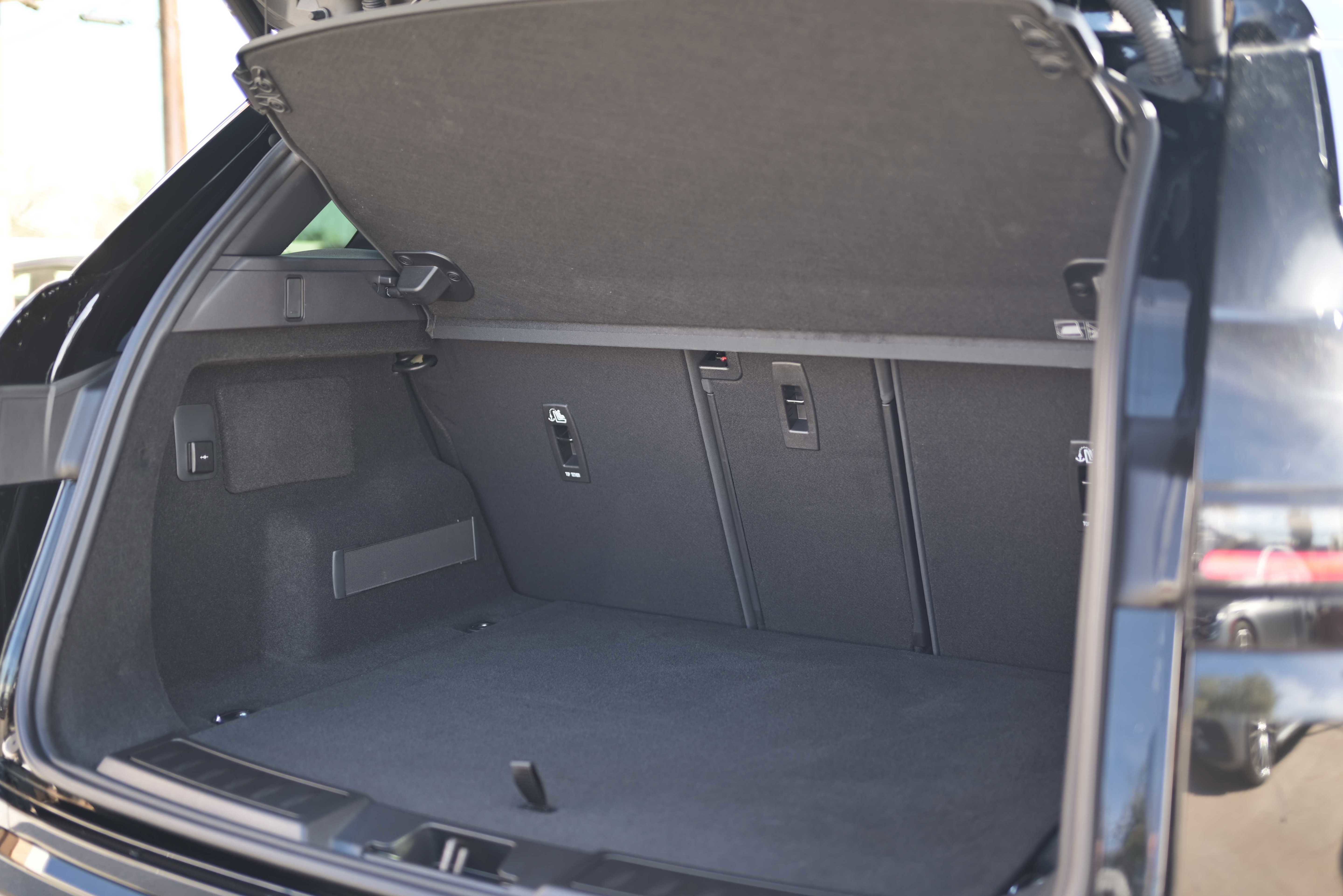 Used 2026 Land Rover Range Rover Evoque S image 11