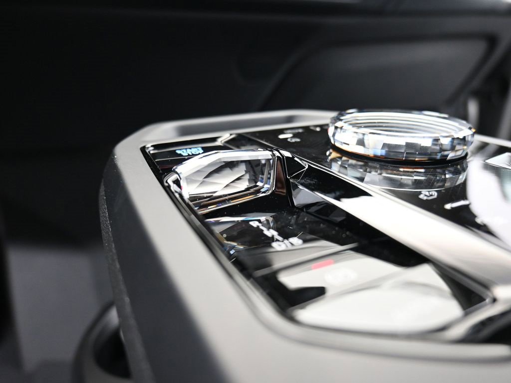 New 2026 BMW iX xDrive60 w/ M Sport Package image 17