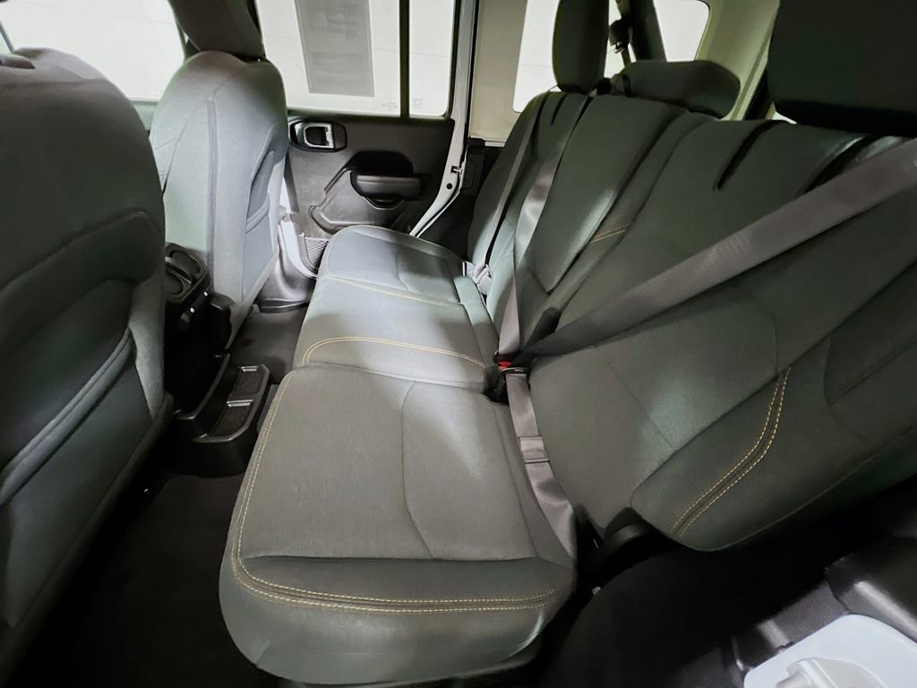 Used 2024 Jeep Wrangler Unlimited image 21