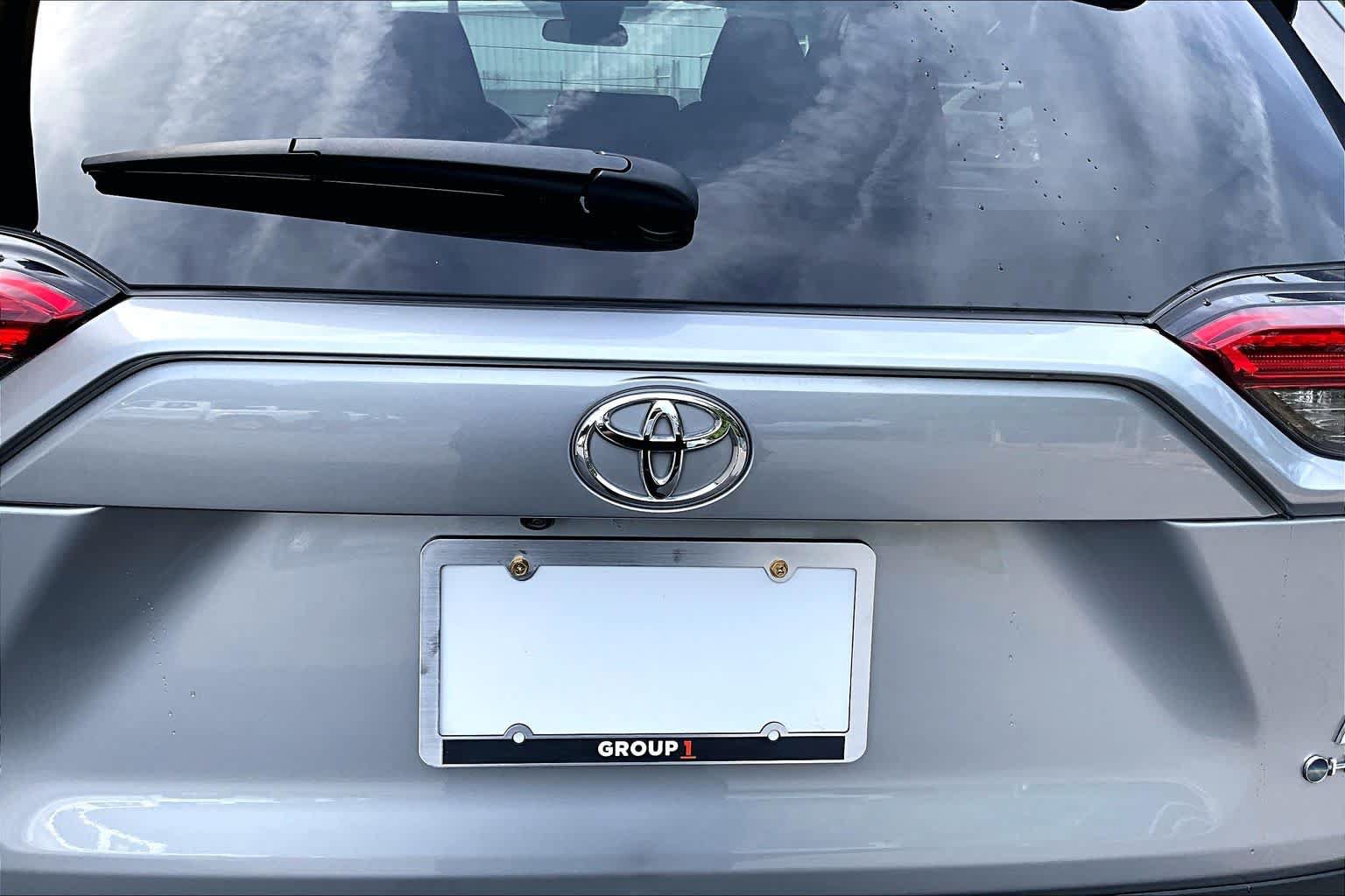 Certified 2025 Toyota RAV4 LE AWD/4WD image 31