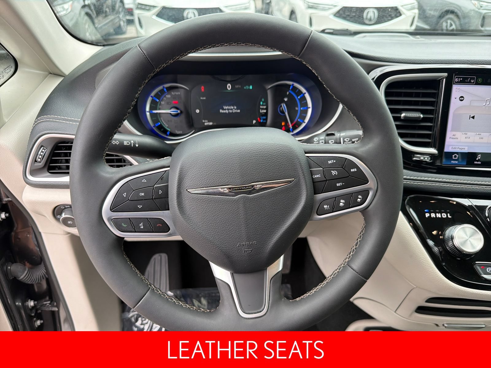 Used 2023 Chrysler Pacifica Touring-L FWD image 14