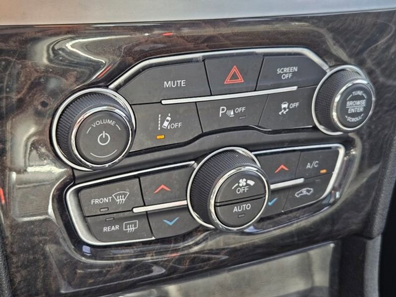 Used 2022 Chrysler 300 Touring L w/ Popular Equipment Group image 19