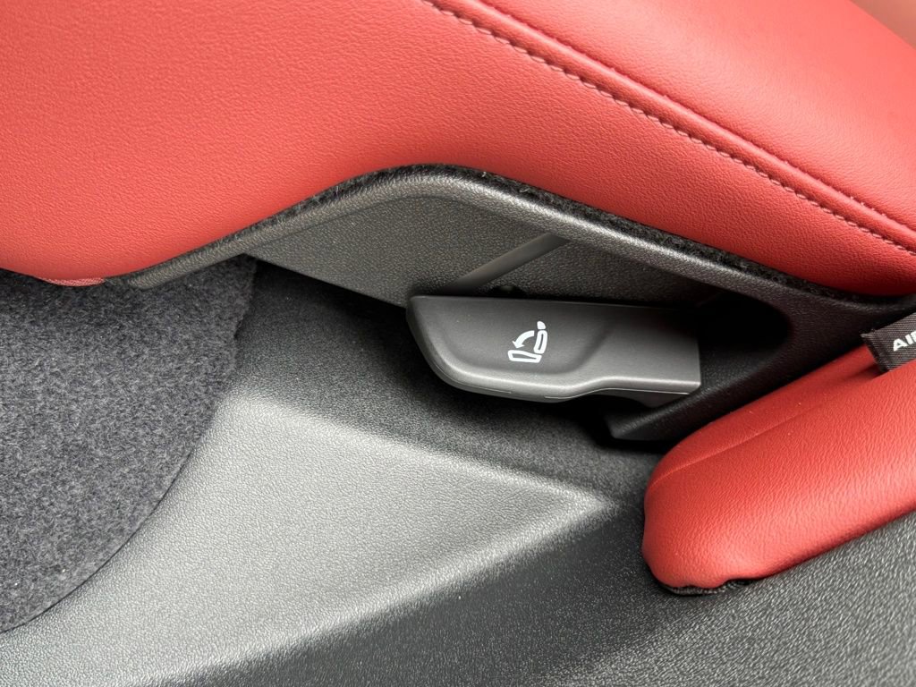 New 2025 Audi SQ5 Prestige image 65