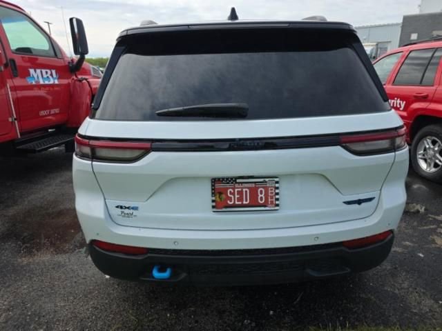 Used 2022 Jeep Grand Cherokee Trailhawk AWD/4WD image 12