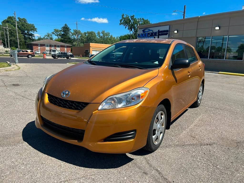 Used 2010 Toyota Matrix FWD image 1