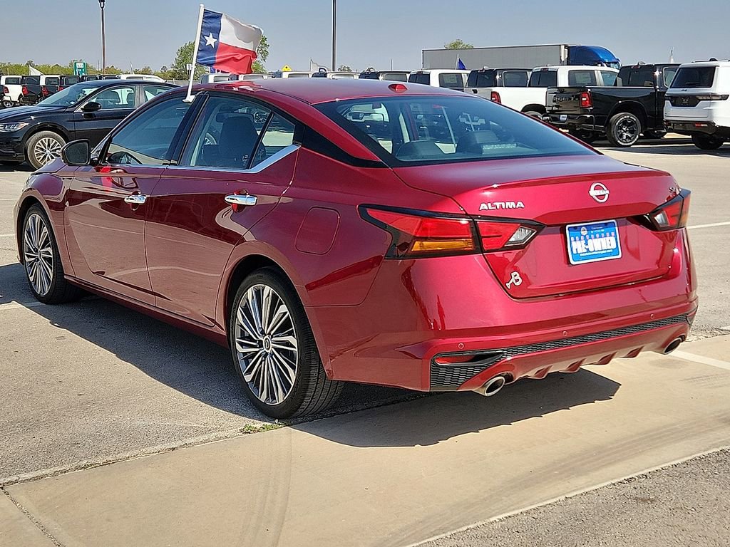 Used 2023 Nissan Altima 2.5 SL image 3