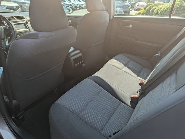 Used 2017 Toyota Camry LE FWD image 13