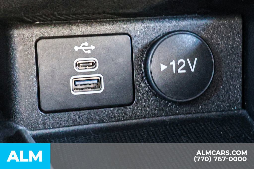 Used 2025 Ford Escape Platinum AWD/4WD image 44