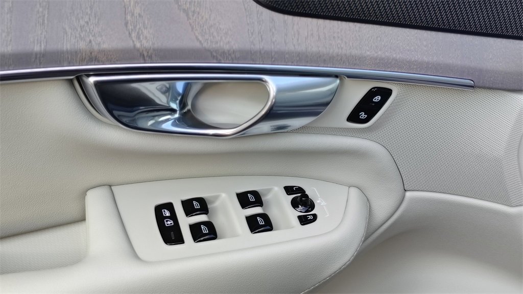 New 2026 Volvo XC90 B6 Ultra image 10