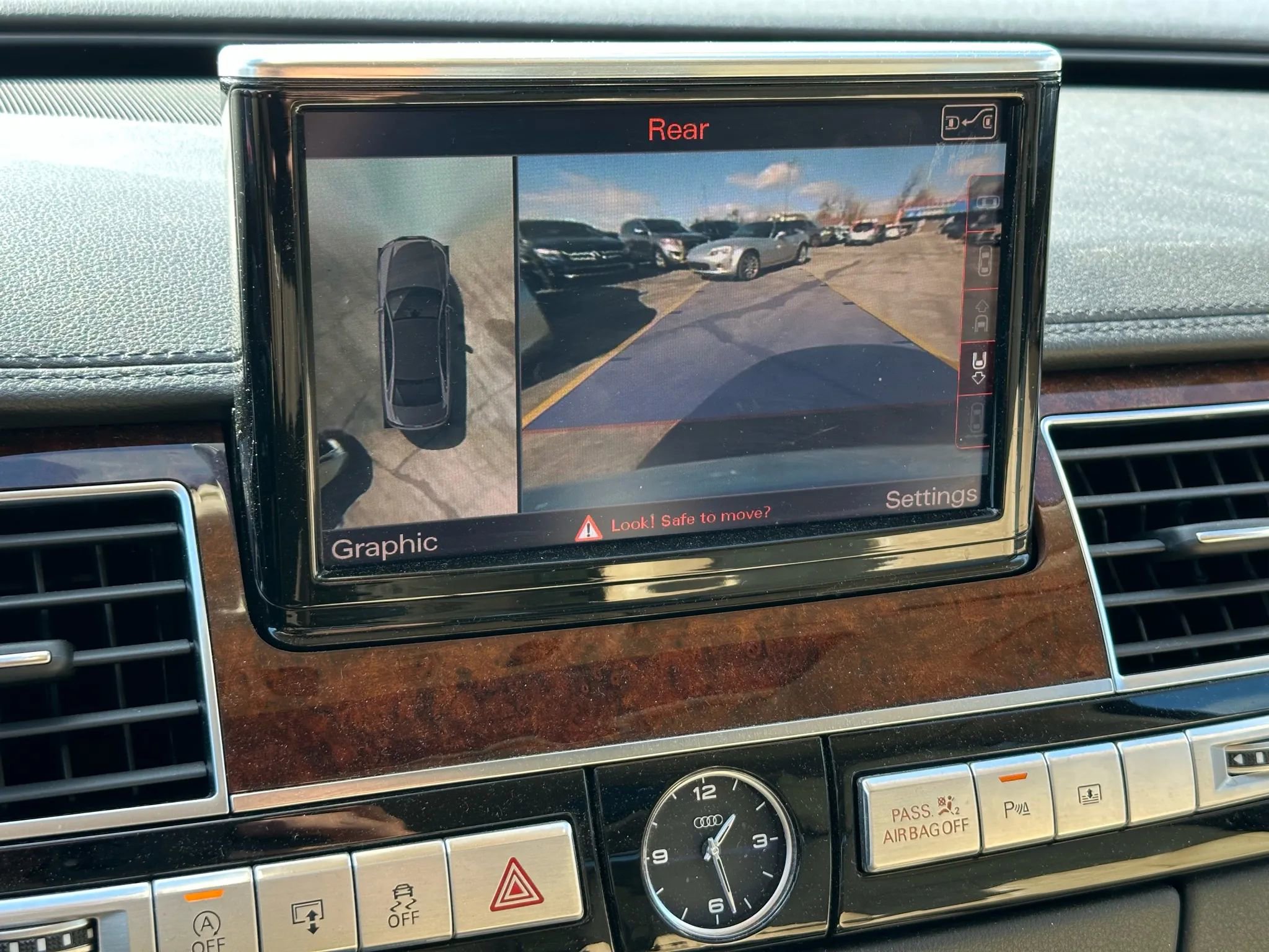 Used 2014 Audi A8 L 4.0T w/ Luxury Package image 32
