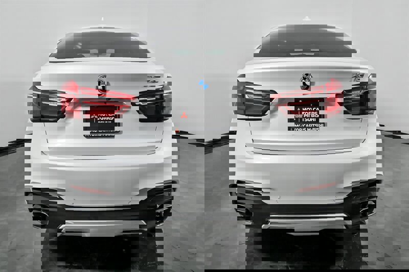 Used 2018 BMW X6 xDrive50i image 9