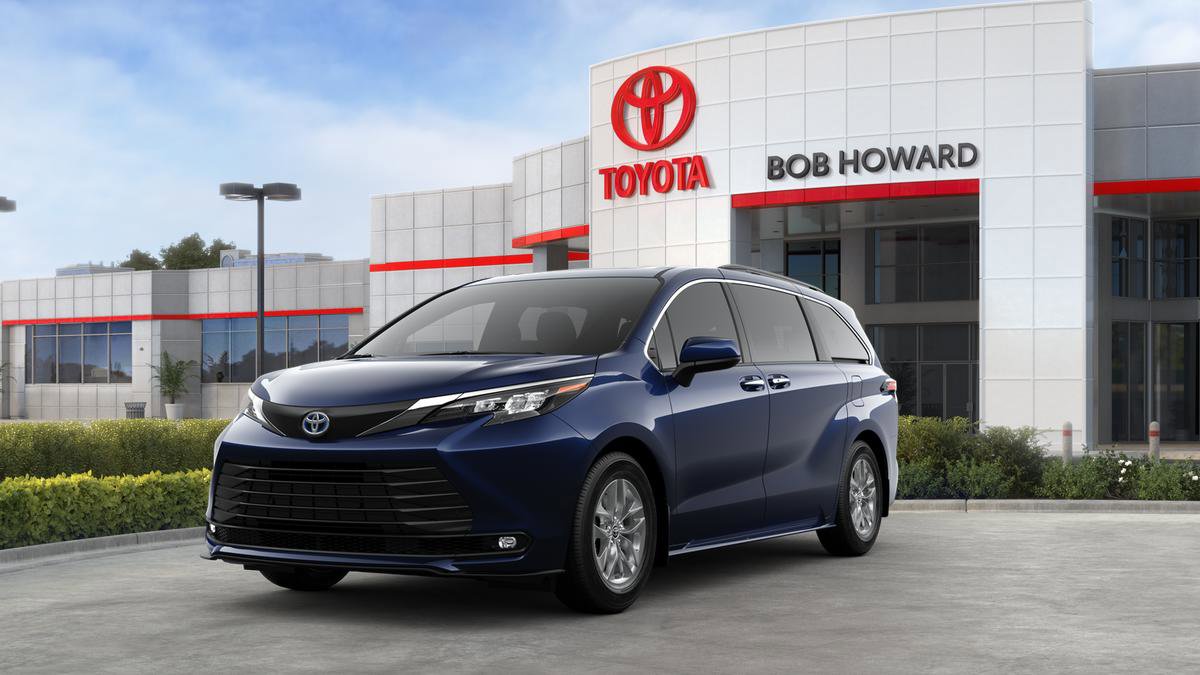 New 2025 Toyota Sienna XLE
