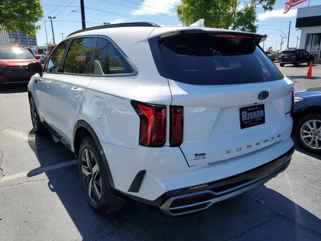 Used 2021 Kia Sorento EX w/ Panoramic Sunroof Package image 3