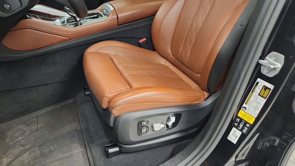 Used 2021 BMW X6 M50i w/ Executive Package AWD/4WD image 30