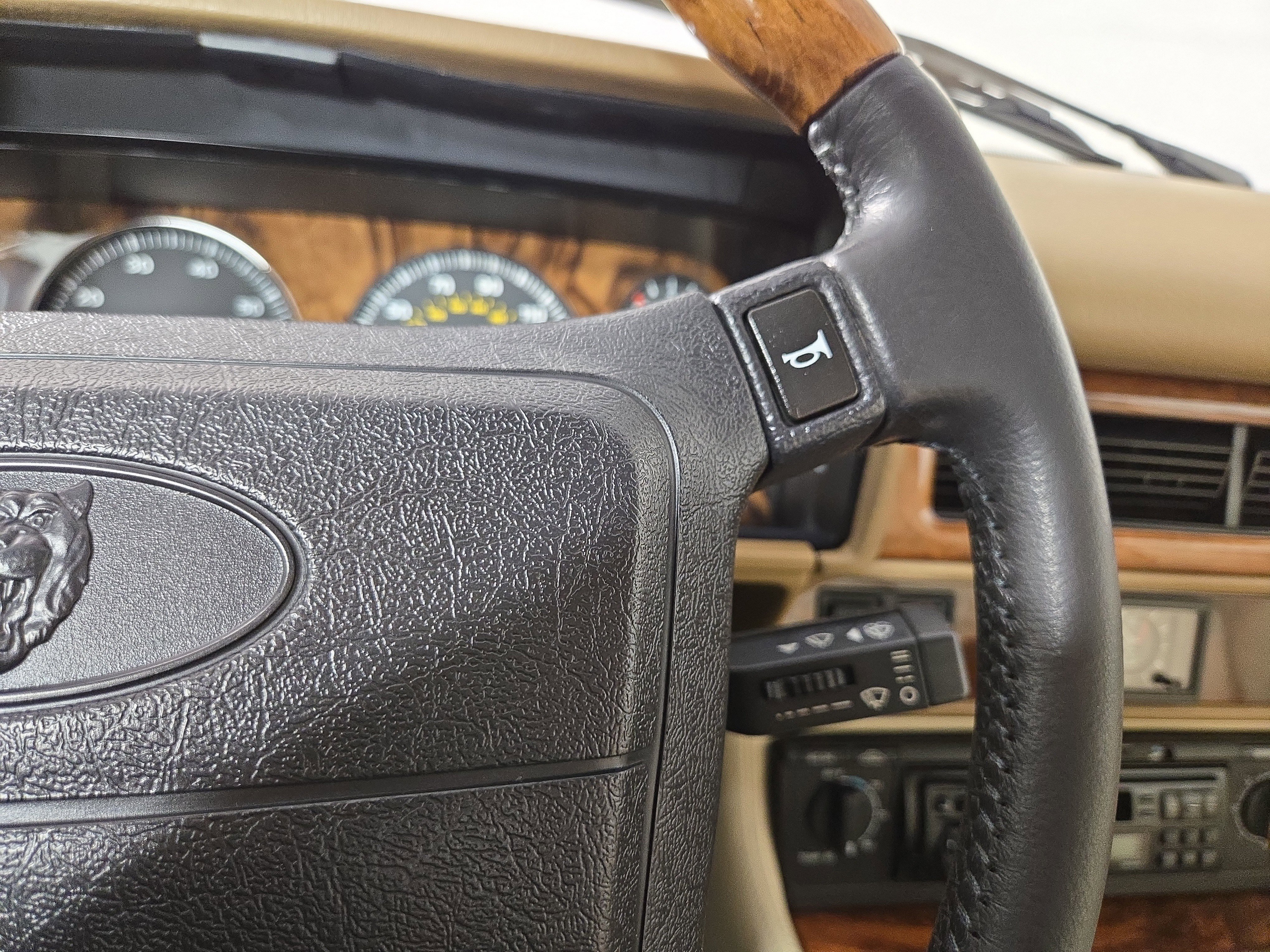 Used 1996 Jaguar XJS 4.0 Convertible image 17